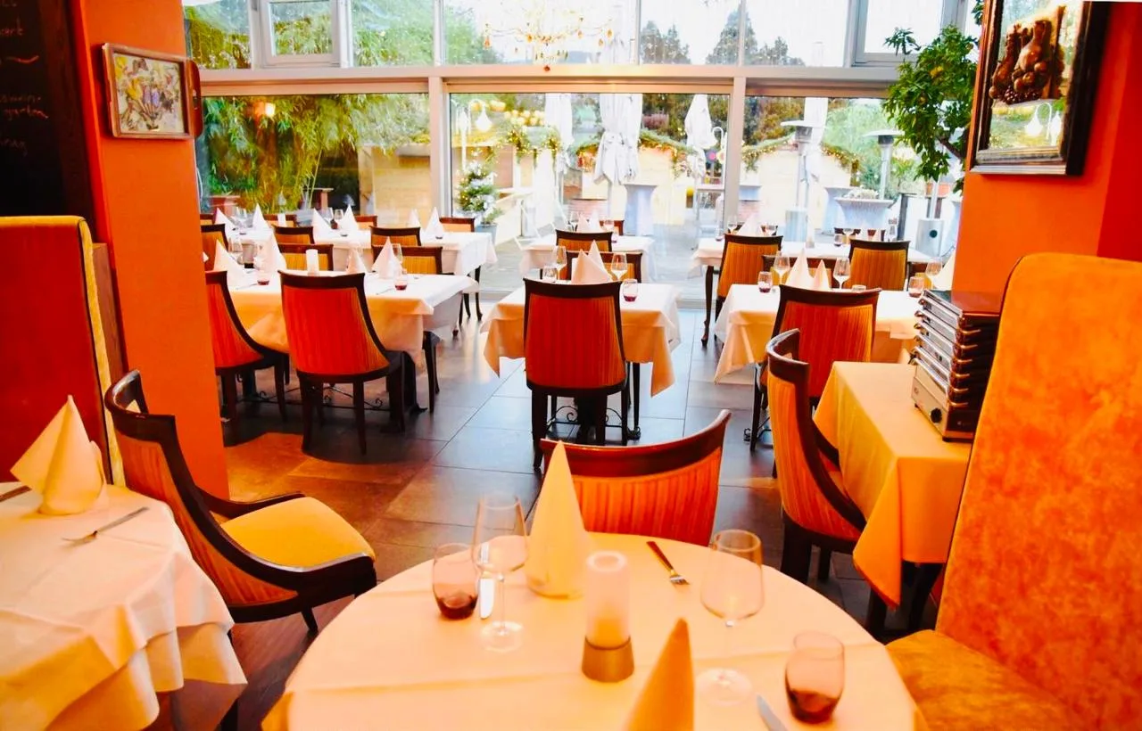 Piccola Italia dining room